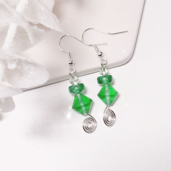 Artisan Earrings 034L# Green Sea glass matte glass torch beads bicones spirals - Picture 4 of 5